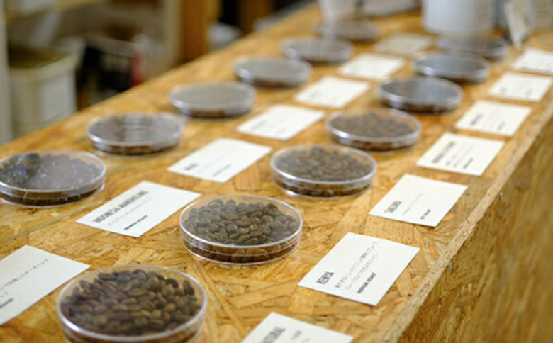 ONUKI COFFEE コーヒー缶とオリジナルコーヒー 200g ブレンド 自家焙煎 コーヒー 珈琲 珈琲豆 コーヒー豆 coffee コーヒー缶 ふるさと納税 北海道 中標津町 中標津【2701302】