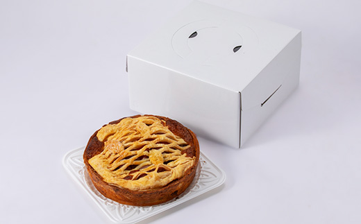 りんごまるごとアップルパイ 18cm×1個【配送不可地域：離島・沖縄県】【1657756】
