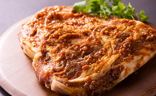 あおもりの豚味噌漬セット(豚ロース味噌漬 100g×2枚&豚モモ肉 250g×2p)【配送不可地域：離島】【1668487】