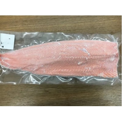 青森サーモン　フィレ2枚(1枚約700g)【配送不可地域：離島】【1734237】