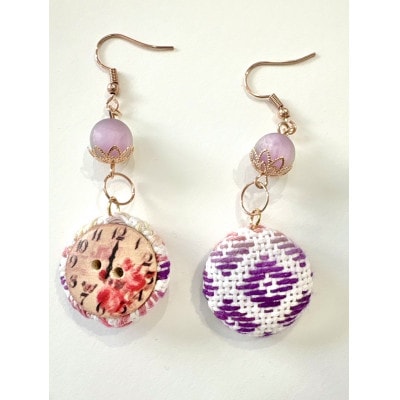 手作りの一点物 つがるこぎん刺しピアス【1719959】