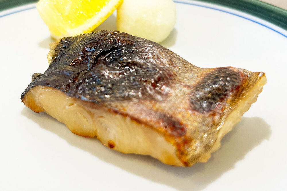 純米大吟醸ねり粕100％使用 豊盃酒粕漬け2種【銀鱈・銀鮭】各3切れ入り 各2パック 冷凍 クール便 日本料理 山口 青森県 弘前市 [酒粕漬け 純米大吟醸 焼き魚]