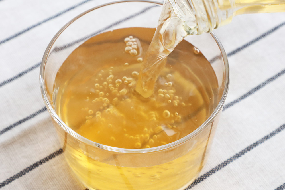 ストレートりんごジュース サンつがる 180ml×10本セット 青森県弘前市産りんご果汁100％ みらいファーム・ラボ 株式会社 小栗山農園