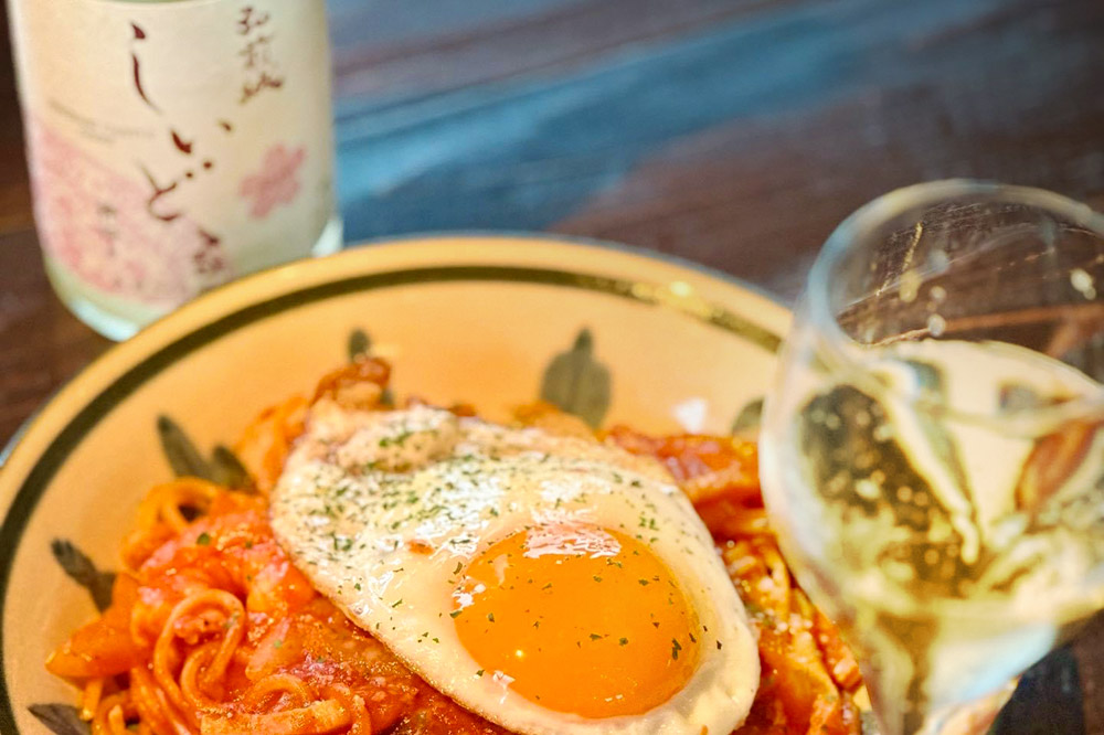 【さくら酵母の「和」シードル】弘前城しいどるセット（クリア・無ろ過スイート 500ml×各1本）＆りんごと桜のコースター 各1枚