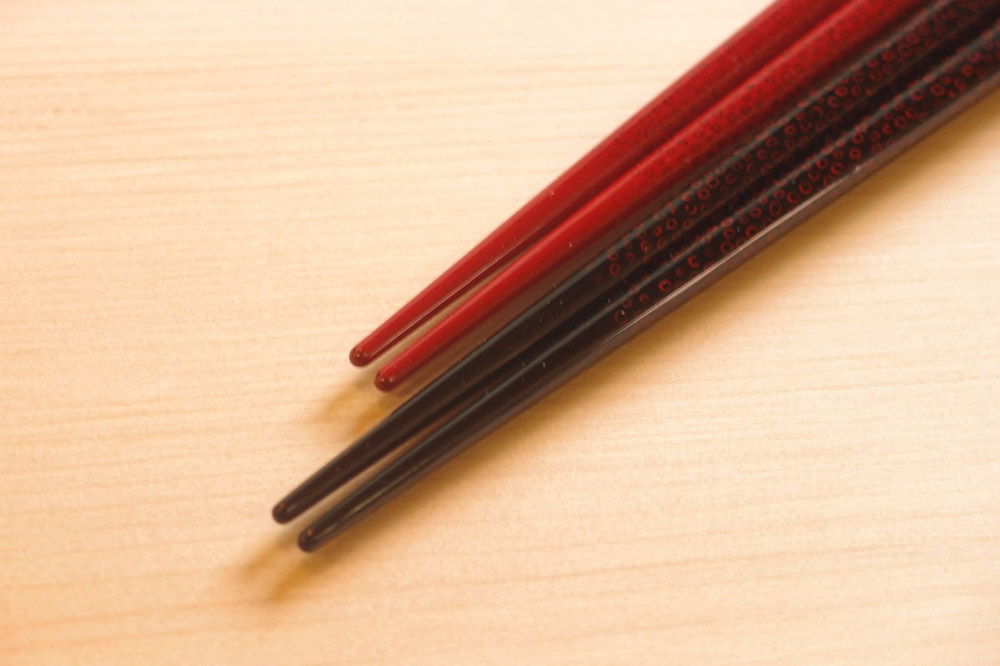 【寄附金額見直しました】津軽塗 夫婦箸 菜の華 七々子塗 黒（大）・赤（中）