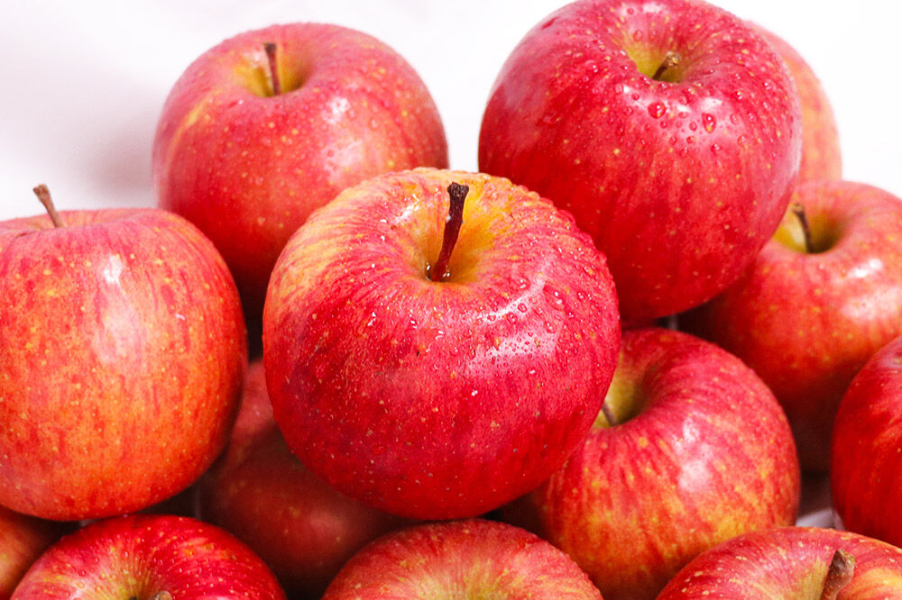 【26年5月クール便発送】 りんご サンふじ 3kg 箱 家庭用 訳あり 【CA貯蔵】 青森県産 [りんご サンふじ 家庭用 林檎 アップル 赤 果実 果物 フルーツ 美味 おいしい 青森県 弘前市 WAND]