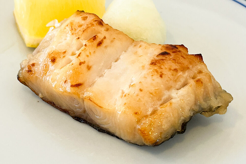 純米大吟醸ねり粕100％使用 豊盃酒粕漬け2種【銀鱈・銀鮭】各3切れ入り 各1パック 冷凍 クール便 日本料理 山口 青森県 弘前市 [酒粕漬け 純米大吟醸 焼き魚]