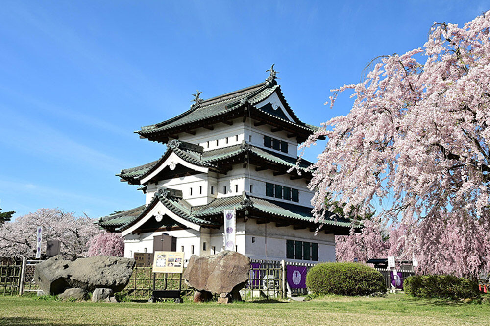 【タクシーでらくらく移動】着地型弘前りんご満喫ツアー 2名様ご招待＜レターパックプラス＞ [ホテル宿泊券 りんご収穫体験 入場券 食事券]