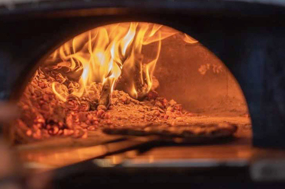 【青森県弘前市】ピッツェリア ミーアで使える商品券 5,000円分(1,000円券 × 5枚)【メール便】