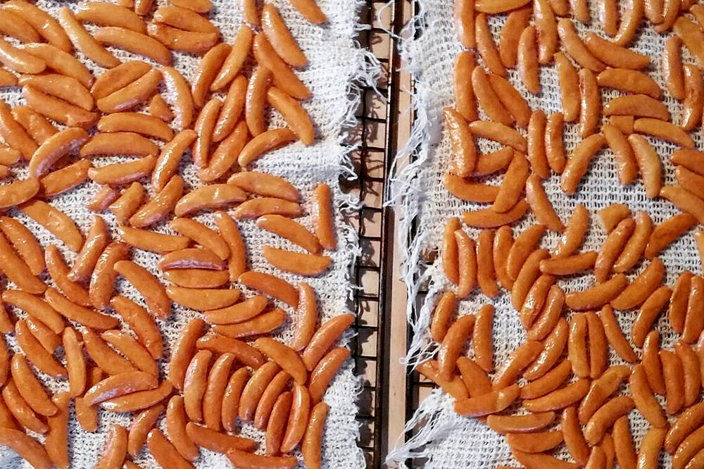 【寄附金額見直しました】燻製 柿のたね 40g×4袋 燻製所トパーズ 青森県 弘前市 [燻製 柿のたね 燻製柿のたね スモーク おつまみ 家飲み 晩酌 お酒のお供 大人の味 米菓]