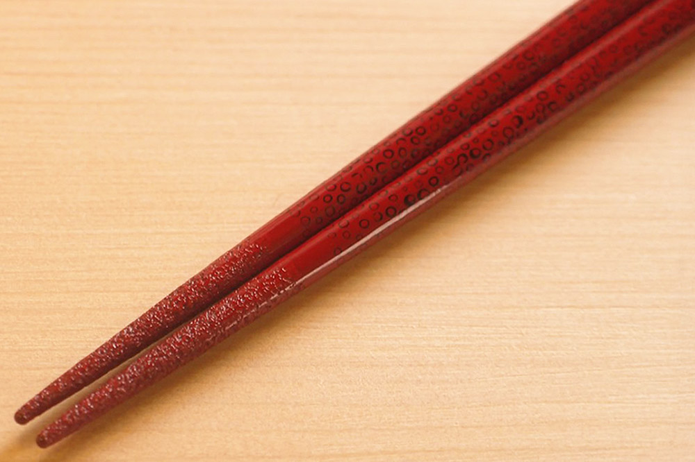津軽塗 すべらない箸 菜の華めじゃ【七々子塗 赤（黒種）中箸】
