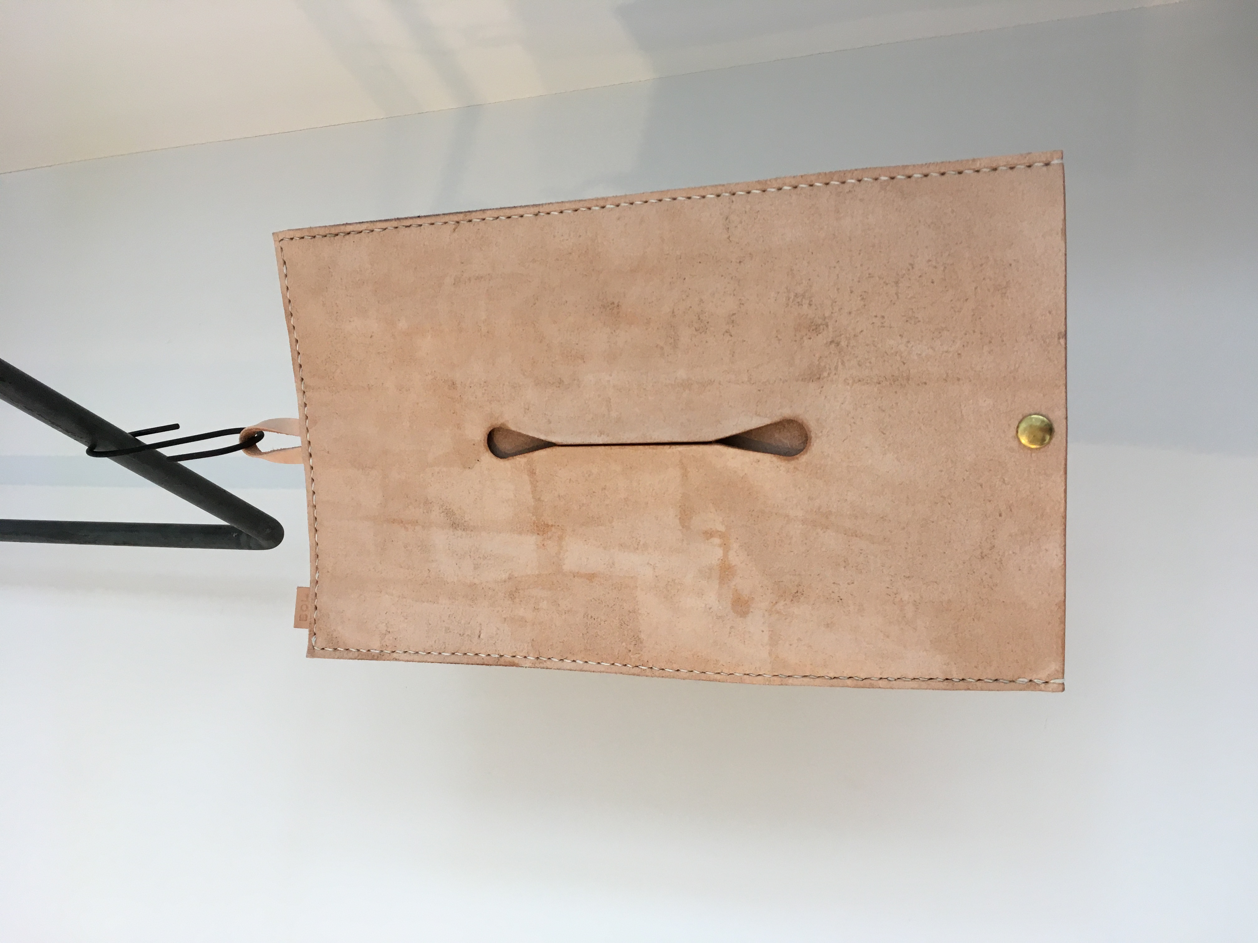 レザーティッシュカバー (床革)