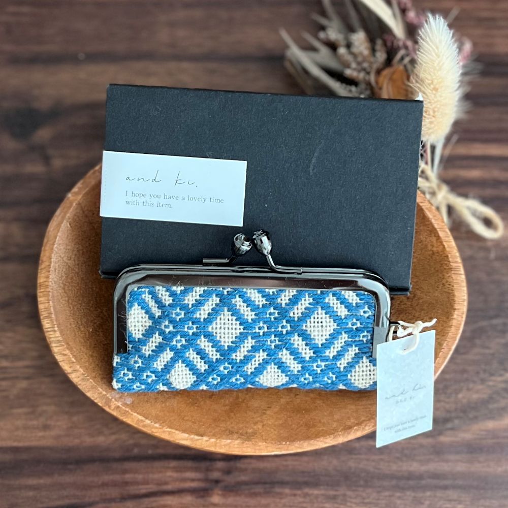 こぎん刺し　印鑑ケース 藍染 ハンドメイド 手作り 青森 津軽 五所川原 【 藍染めこぎん糸（藍色） 草木染 伝統的な刺し子技法こぎん刺し 】