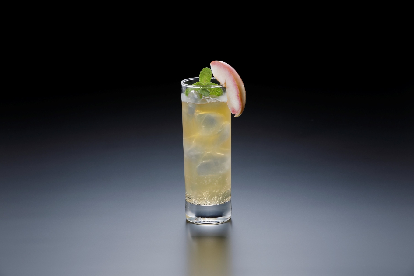 アップル ブランデー LOVEVADOS BRUCE 250ml【青森りんご 100％ ラブヴァドス クラフトブランデー ブルース 洋酒 】