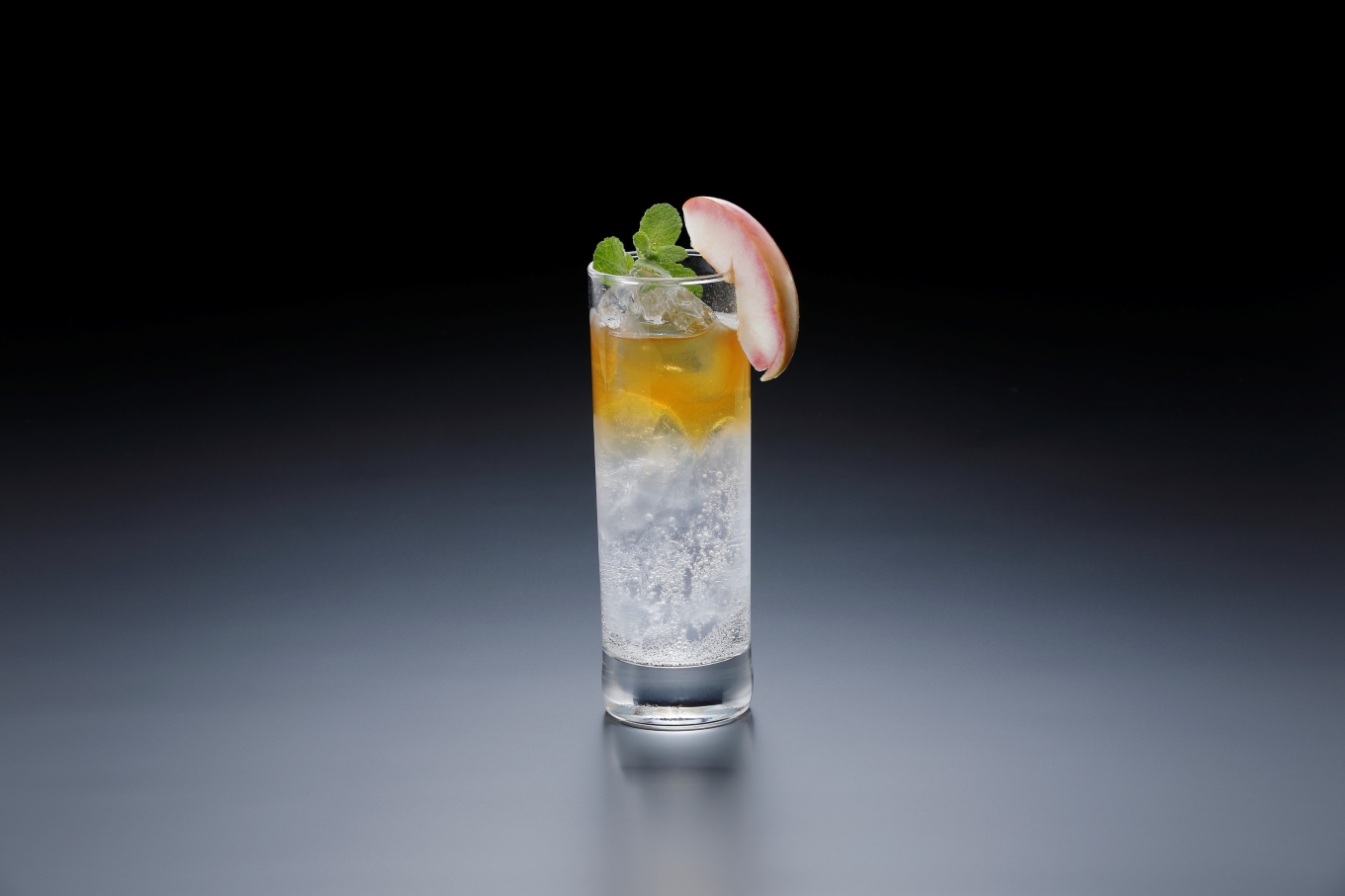 アップル ブランデー LOVEVADOS BRUCE 250ml【青森りんご 100％ ラブヴァドス クラフトブランデー ブルース 洋酒 】