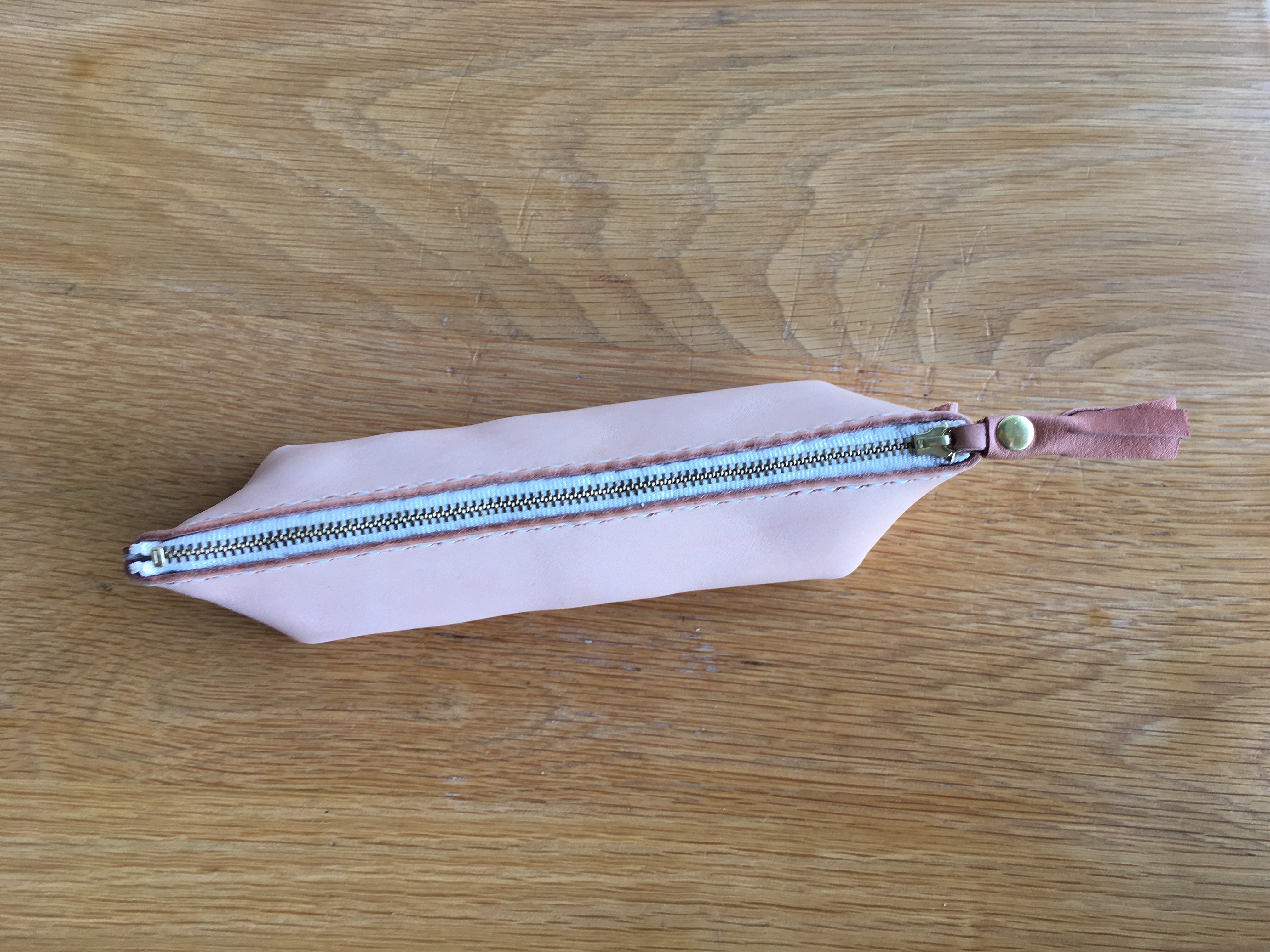 本革レザーポーチ ファスナーケース Mサイズ（ファスナーカラー白）