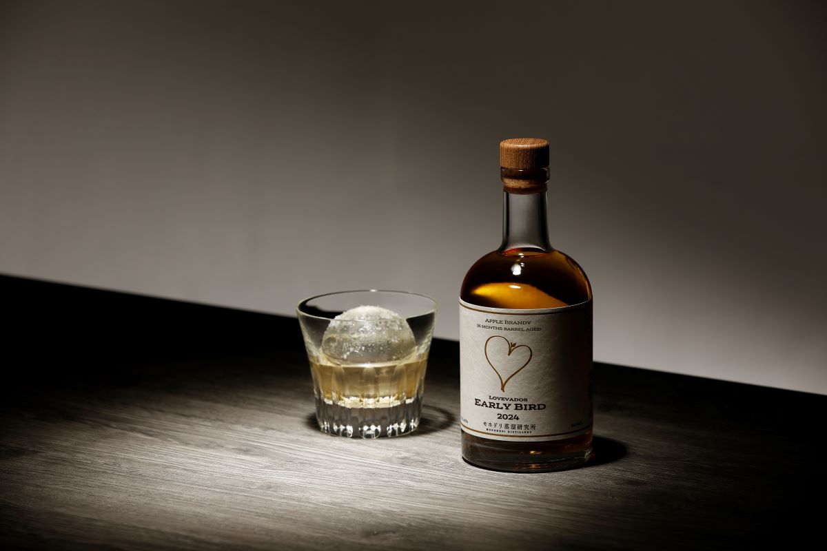 アップル ブランデー LOVEVADOS EARLYBIRD 2024 (500ml) 【青森りんご 100％ ラブヴァドス クラフトブランデー アーリーバード  洋酒 ブランデー 】数量限定 限定生産