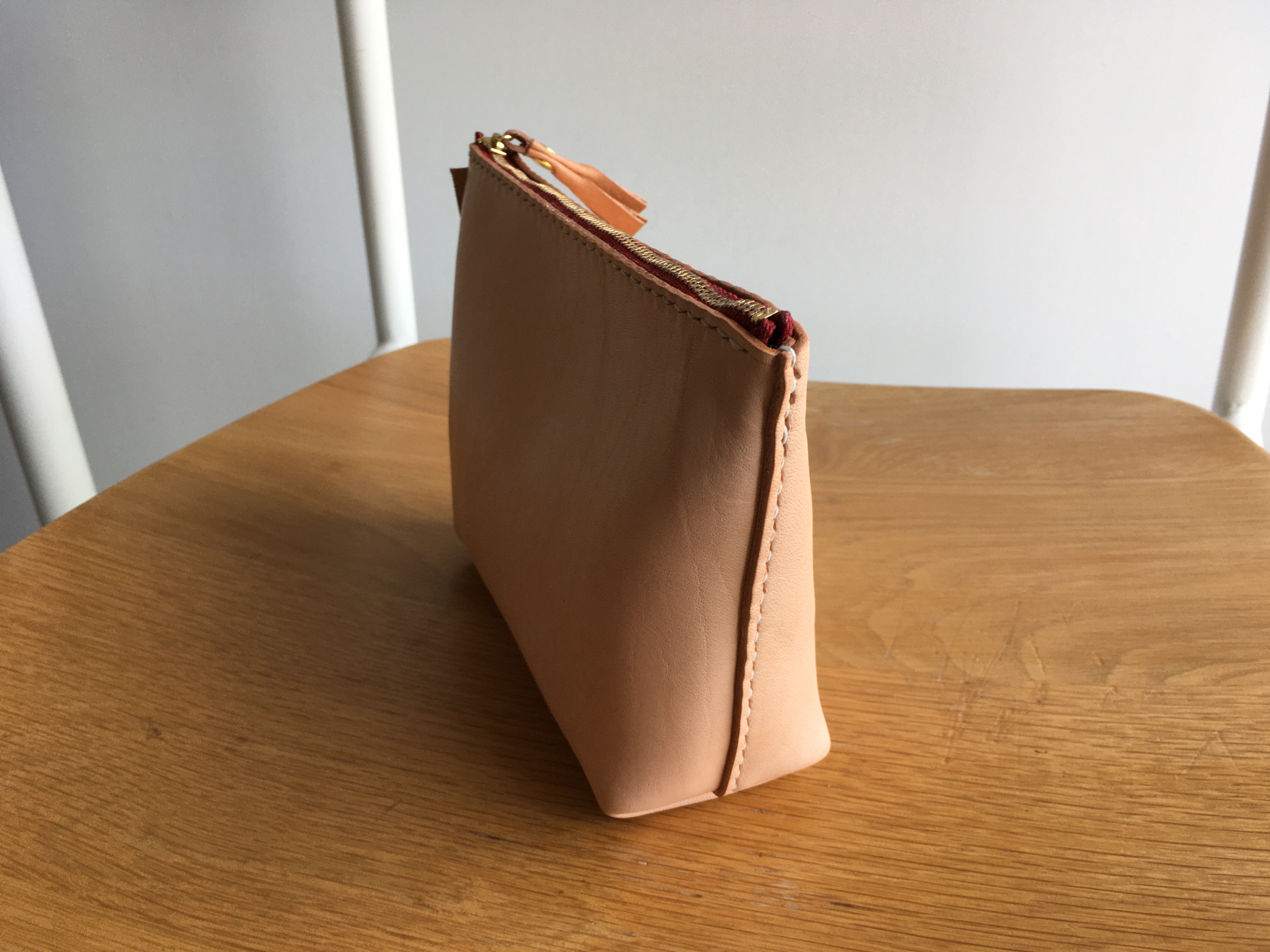 本革レザーポーチ ファスナーケース Lサイズ（ファスナーカラー赤）