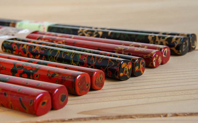 津軽塗　箸（中）1膳・唐塗 白口赤上 工芸品 お箸 手作り 伝統技術 