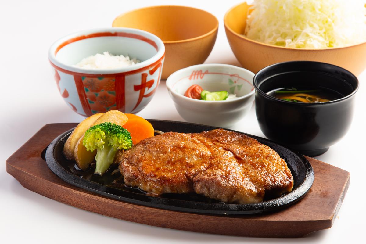 食事券 岩手 盛岡市 とんかつ むら八で使える 商品券 3000円分（500円×6枚） お食事券 レストラン チケット ギフト券 券 ランチ ディナー ランチ券 ディナー券 飲食券 クーポン 和食 フレンチ 食事 旅行 観光 ギフト プレゼント 贈答 岩手県 盛岡