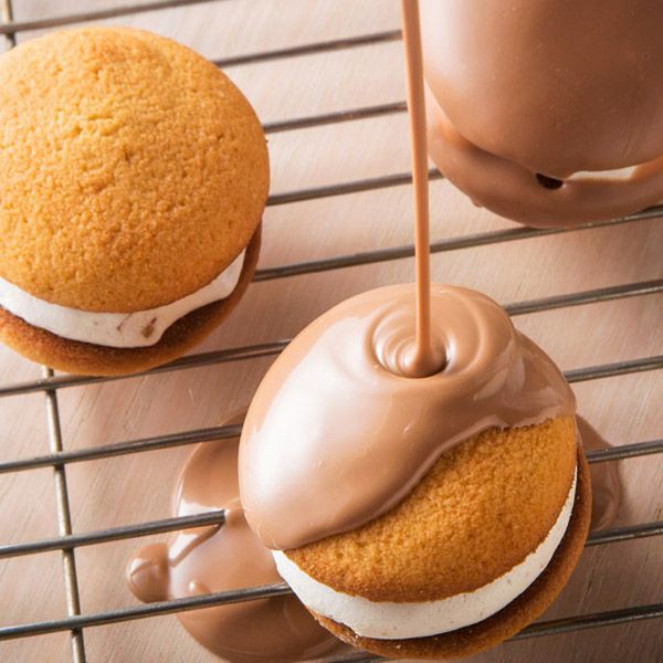 お菓子 八幡平の樹氷 チョコマロン 6個入 セット 花月堂 スイーツ 菓子 個包装 高級 クッキーサンド マロン 栗 焼き菓子 おやつ デザート ご当地スイーツ 贈答 ギフト プレゼント お土産 岩手県 盛岡 盛岡市