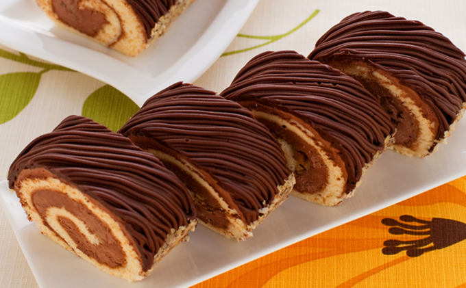 生しょこらモンブラン ロールケーキ 1本 チョコレート チョコ スイーツ お菓子 洋菓子 生菓子 ケーキ デザート チョコ好き 濃厚クリーム モンブラン おやつ 冷凍 冷凍配送 お取り寄せ ギフト 手土産 人気 岩手県 盛岡市 東北 岩手 盛岡 株式会社花月堂