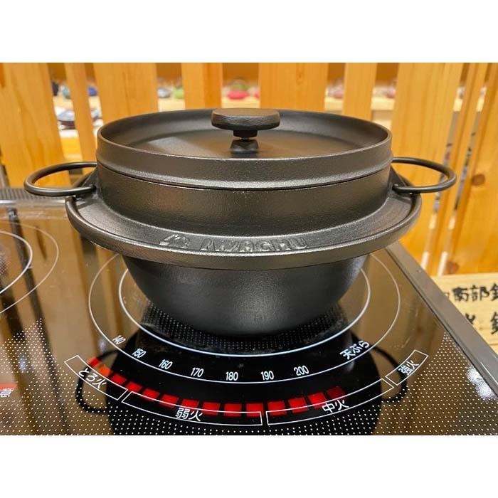 南部鉄器 ごはん鍋 3合炊き IH対応 直火 日本製 炊飯 炊飯器 鉄鍋 鋳鉄 鉄器 白米 炊き込みご飯 アウトドア キャンプ バーベキュー キッチン用品 調理器具 伝統工芸品 職人 手作り 釜 炊きたて 美味しい 岩手県 盛岡市 東北 岩手 盛岡 株式会社岩鋳