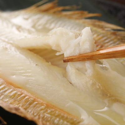 一夜干しかれい「ヒレグロ 4尾」と「かれいの煮つけ」を得意料理にするセット MM0268【配送不可地域：離島】【1642117】