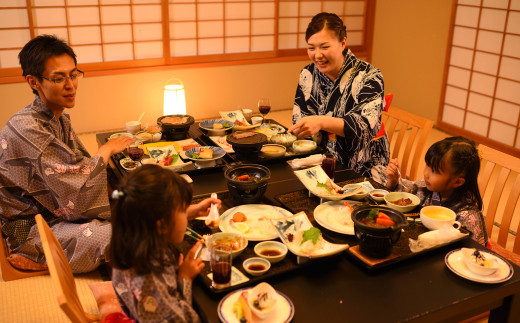 結びの宿 愛隣館  ペア宿泊券 お部屋食プラン (花かんむり/温泉露天風呂付客室) 【1195】