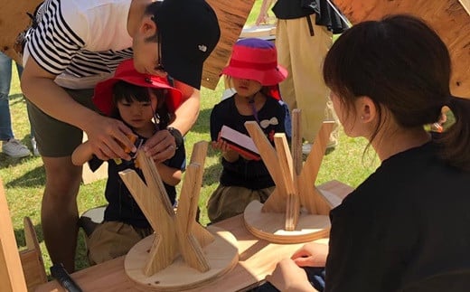 芪åã§ã€ã¹ã¥ãããæ¥œãããïŒ æšè£œã€ã¹ ãããã OTOMO STOOL mini ã613-1ã