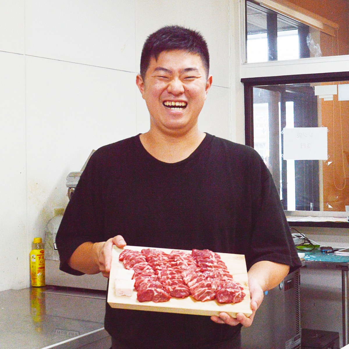 【 遠野ジンギスカン 羊丸・道 】 特製タレ 味付き ジンギスカン 遠野産 赤ワイン漬け 500g 2~3人前 東北 岩手県 遠野市 ラム肉 肩ロース 手切り 焼肉 焼くだけ 冷凍 BBQ