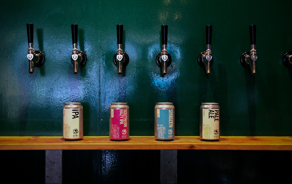 クラフトビール 遠野醸造 缶ビール 4種 4本 ＋ ロゴ入り チューリップ グラス 1個 セット 詰め合わせ セット お酒 地酒 プレゼント ギフト 父の日 お祝い 感謝 誕生日 美味しい ビール お取り寄せ 飲み比べ  缶【数量限定】