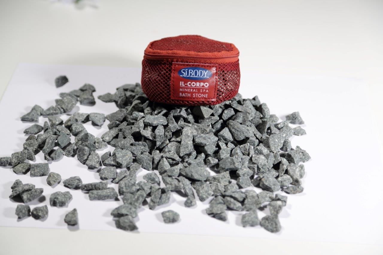 イルコルポ　ミネラル バスストーン 【 遠野産 角閃石 使用】 天然石 鉱石 入浴剤 SiBODY シーボディ IL-CORPO 風呂 温浴 遠赤外線 リニューアル