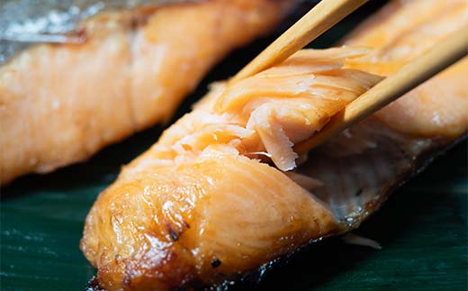 長根水産の 《訳あり》トラウトサーモンの切り身 約1㎏×1袋 鮭 さけ オランダ島 サーモン 三陸山田 山田町 山田湾 海産品 YD-1029