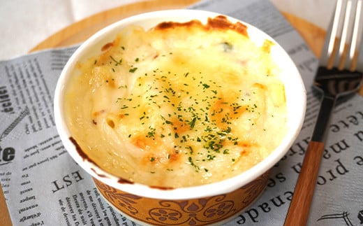 ＜３ヶ月連続でお届け＞大人気！ホタテとカキと海の幸のグラタン定期便 ≪4人前≫ 三陸山田 詰め合わせ セット 海産物 海産品 酪産物 乳製品 かき ほたて 海鮮  おかず 冷凍 惣菜 加工品 食品 YD-839