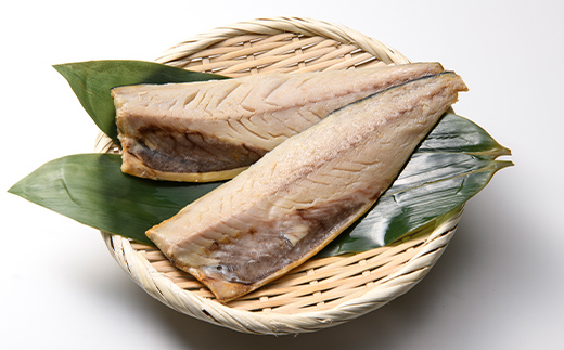 佐々木商店のサバ塩干し(2枚入り 1パック)×2袋セット岩手県 山田町 三陸 干物 魚 肴 鯖  YD-1058