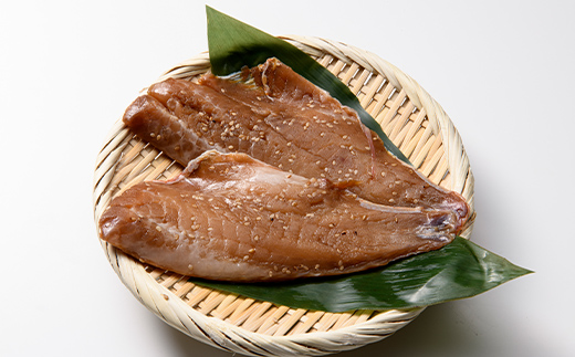 【大好評】赤魚 醤油干し 手作業 加工 (2枚入り 1パック)×4袋セット赤魚 アカウオ あかうお 冷凍 ご飯のお供 おつまみ 魚介 三陸 岩手県 三陸 三陸山田 山田町 冷凍 佐々木商店  YD-967