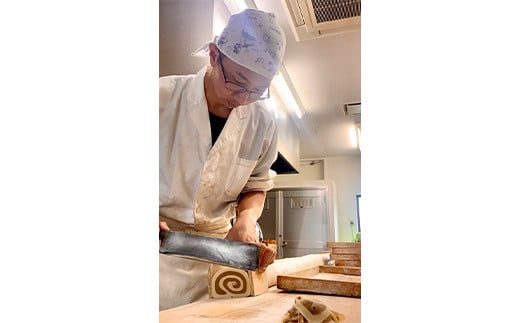 【数量限定】かりんとう クロ(玉砂糖)　2枚入り×10袋  くりっこ屋菓子店 岩手県 三陸山田 山田町 うずまきかりんとう せんべい 和菓子 和スイーツ 郷土菓子 岩手かりんとう YD-662