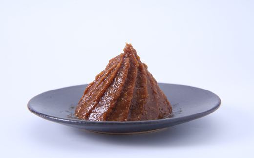 岩泉みそ食べ比べ〔特選・並〕900g×各1個 天然醸造 無添加味噌 南部岩泉【配送不可地域：離島】【1599723】