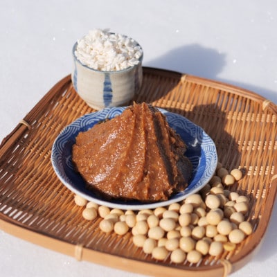 岩泉みそ〔特選〕900g×2パック  18ヶ月長期熟成 天然醸造 無添加味噌 発酵生味噌 自家製米麹【配送不可地域：離島】【1710106】