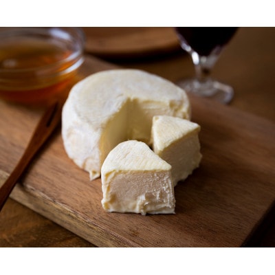 〜大自然で生まれ育った牛さんの恵〜白仙(山地ダブルクリーム)2個セット(1個×140g)【配送不可地域：離島】【1721067】