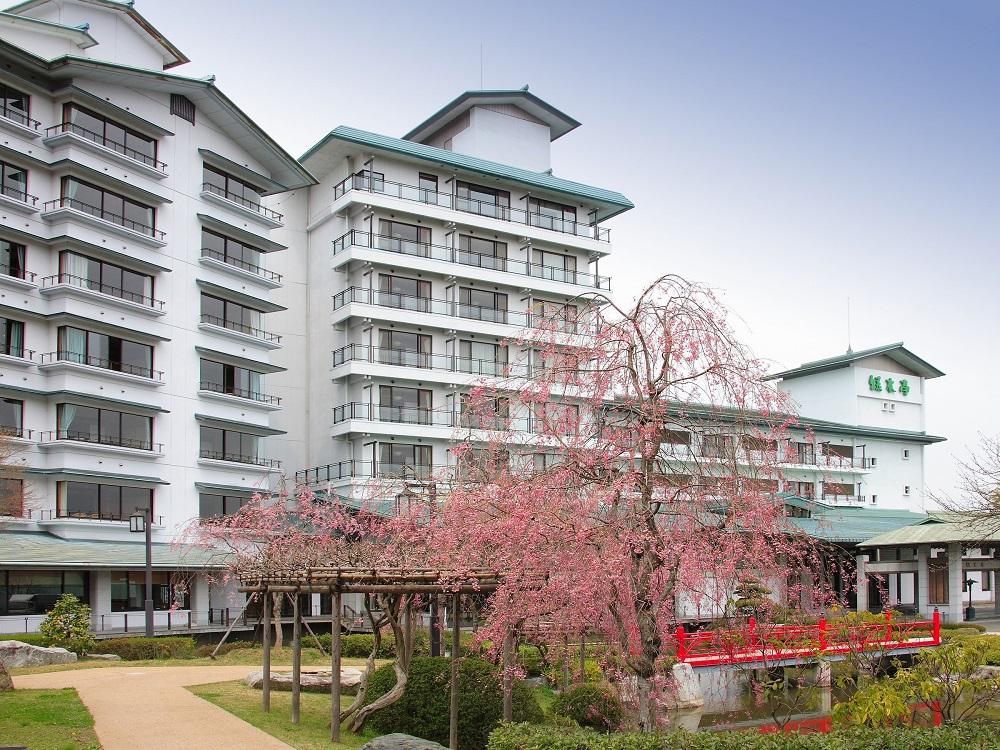 【篝火の湯　緑水亭】平休日1泊2食付 ペア宿泊券《【さくら館】和室10畳》【仙台市 宿泊 チケット 人気 おすすめ】