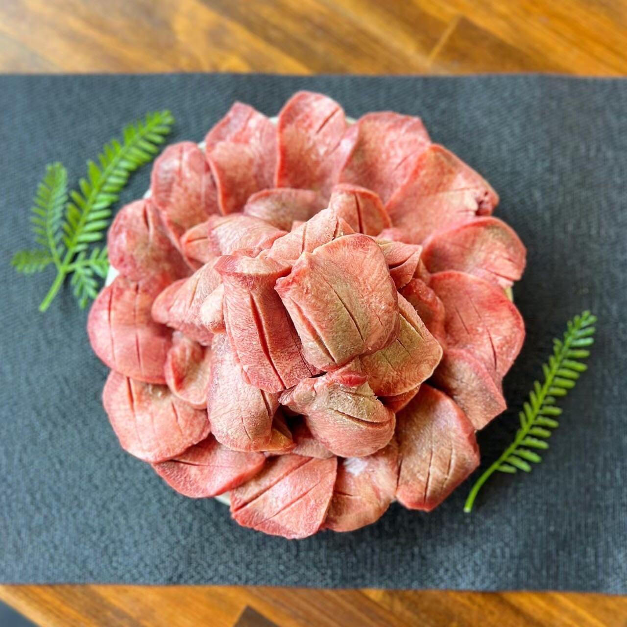 厚切り牛タン 4人前 480g 冷凍　【 焼肉 バーベキュー BBQ おうち焼肉 食べ物 食材 夕飯 休日 熟成 柔らかい 旨味 味付き牛タン 味付け牛タン 】