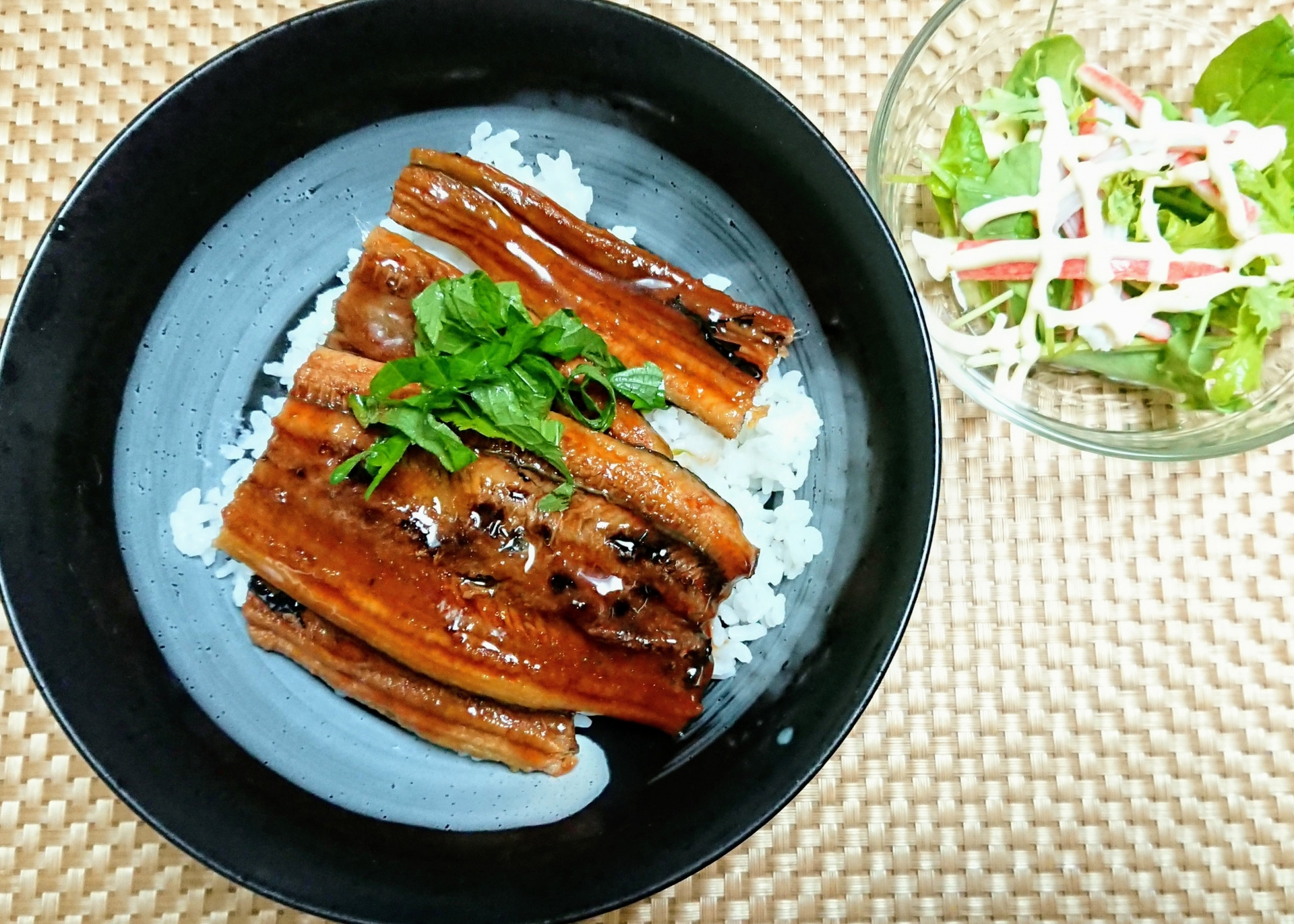 穴子 蒲焼 (長焼き) 国産 蒲焼き あなご 8パック(120g×8) 冷凍 レンジでチン 時短 料理 アナゴ 宮城県 塩竈市 三晃食品 sh00017