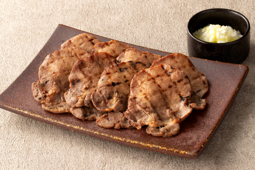牛たん スライス たんや善治郎 丸たん 1kg（500g×2p) [チソー食房 宮城県 気仙沼市 20566001] 肉 牛肉 精肉 牛タン 牛たん塩 牛タン塩 冷凍 焼肉 BBQ タン たん