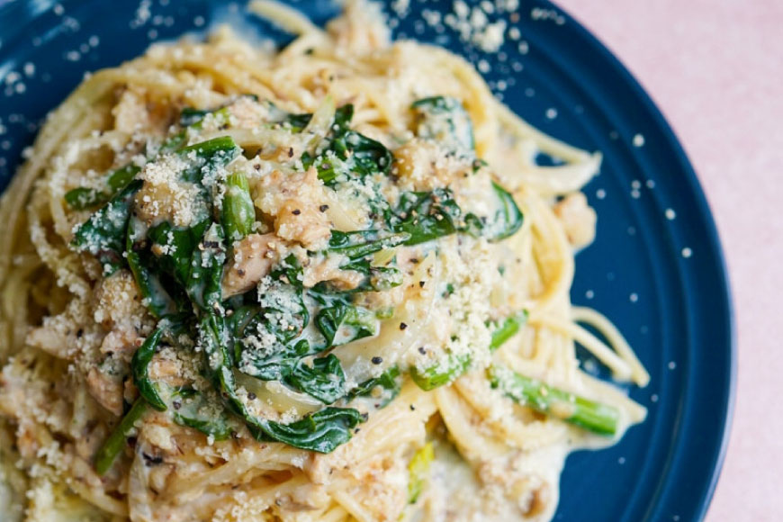 缶詰 気仙沼港水揚げ まぐろフレーク油漬 75g ×24缶 [ミヤカン 宮城県 気仙沼市 20565678] ツナ缶 ツナフレーク ビンナガマグロ ピリ辛 小分け 常備 ストック 長期保存