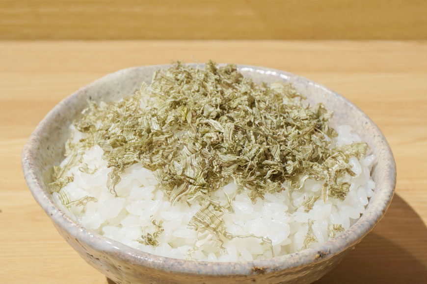 サクサク食感！ 荒削り とろろ昆布 55g×3袋 [小野徳 宮城県 気仙沼市 20565029] 海藻 乾物 海産物 とろろ 昆布 簡単調理 トッピング