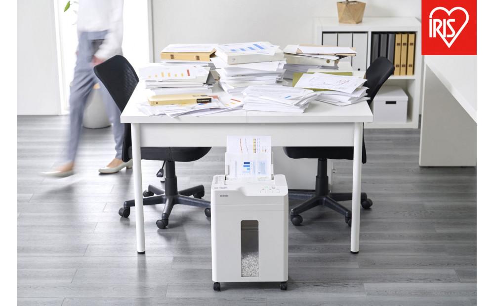 シュレッダー オートフィードシュレッダー 60枚自動細断 クロスカット アイリスオーヤマ 静音 A4 キャスター付 オフィス セキュリティ 家庭用  AFSB60C