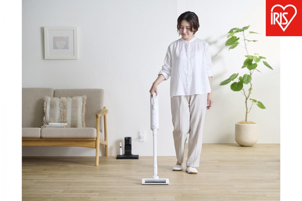 掃除機 充電式 紙パックスティッククリーナー アイリスオーヤマ ホワイト 充電式クリーナー ハンディ スティック 軽量 2WAY 充電式 パワフル 吸引力 コンパクト 小型 自走式 おすすめ 人気 アイリス SBD-77P-W ホワイト