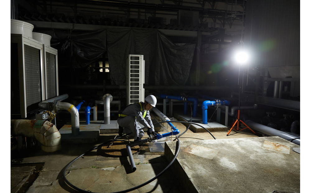 ＬＥＤスタンドライト ７５００ｌｍ LWT-7500ST2